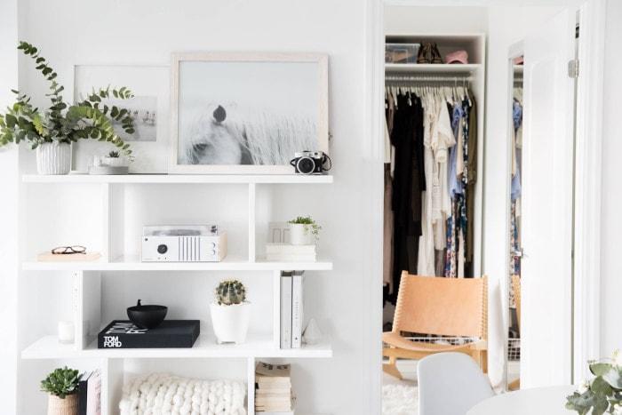 Even the Closet in This 800-Square-Foot Condo Is Minimalist